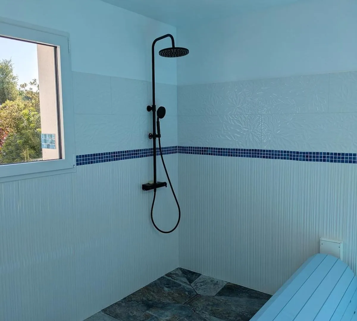 Willa Beach At 300 M, Swimming Pool 29 Celsuis, 5 Bedrooms, 4 Bathrooms, Quiet Bénodet