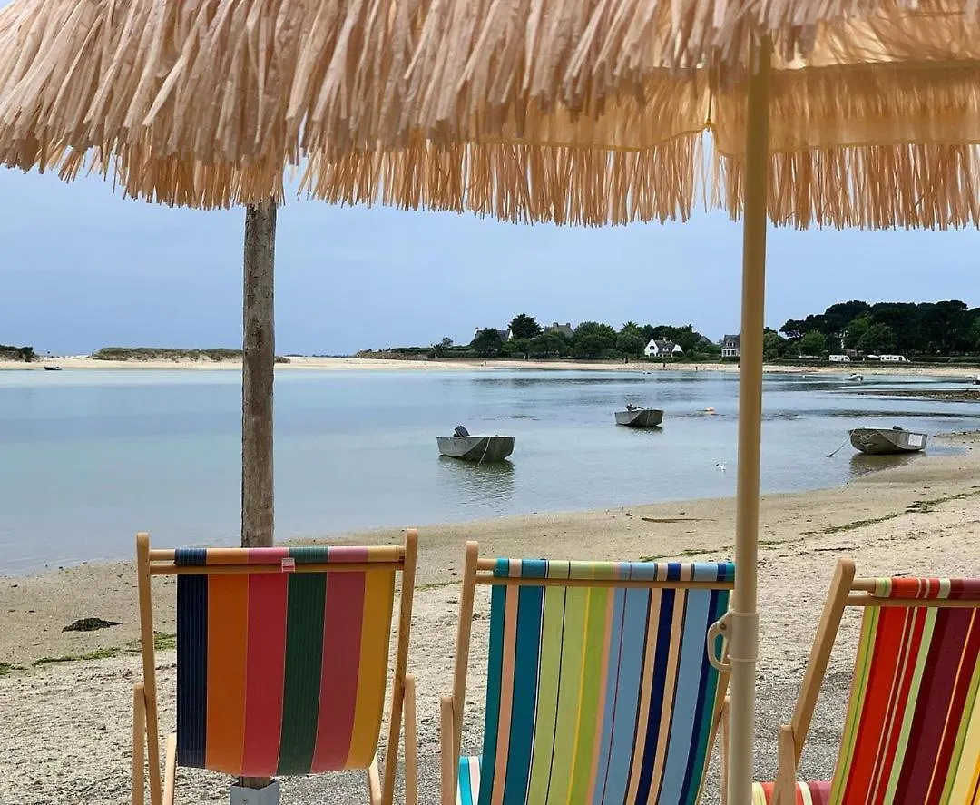 Beach At 300 M, Swimming Pool 29 Celsuis, 5 Bedrooms, 4 Bathrooms, Quiet Bénodet Willa